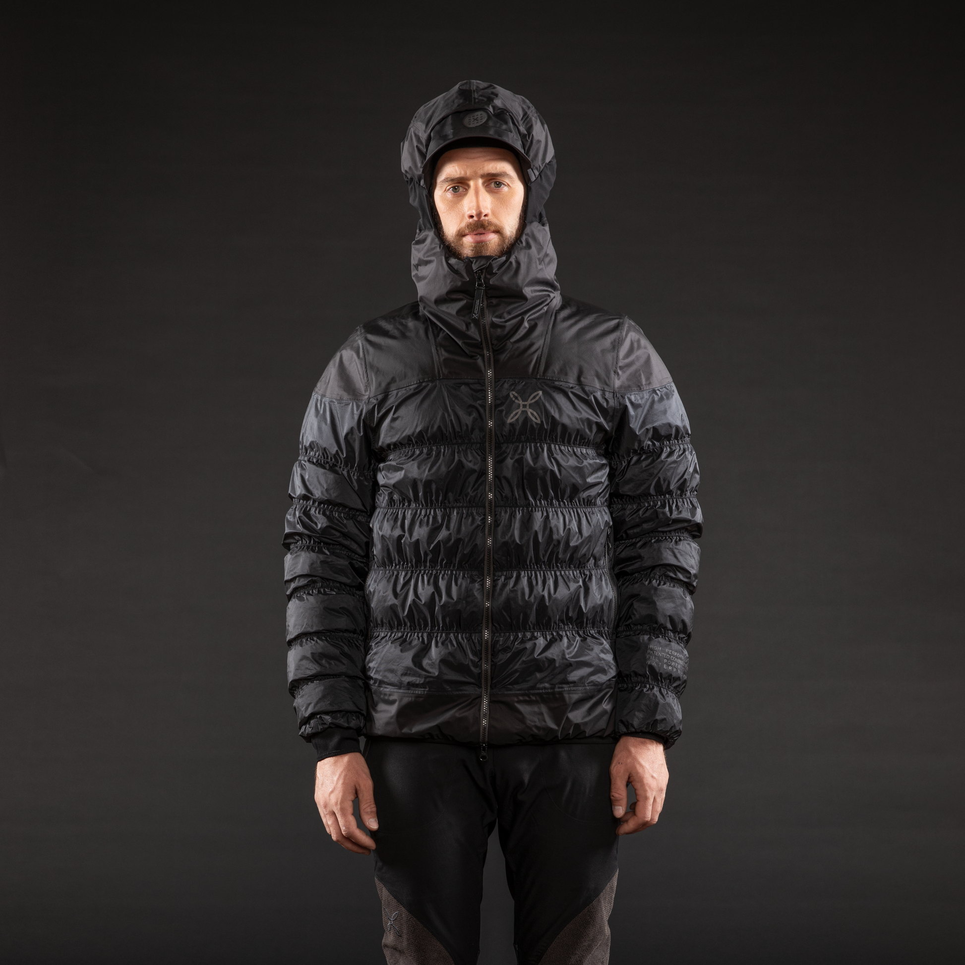 新品未使用MONTURA モンチュラSUMMIT 2.0 DUVET 新品未使用MONTURA モンチュラSUMMIT 2.0 DUVET