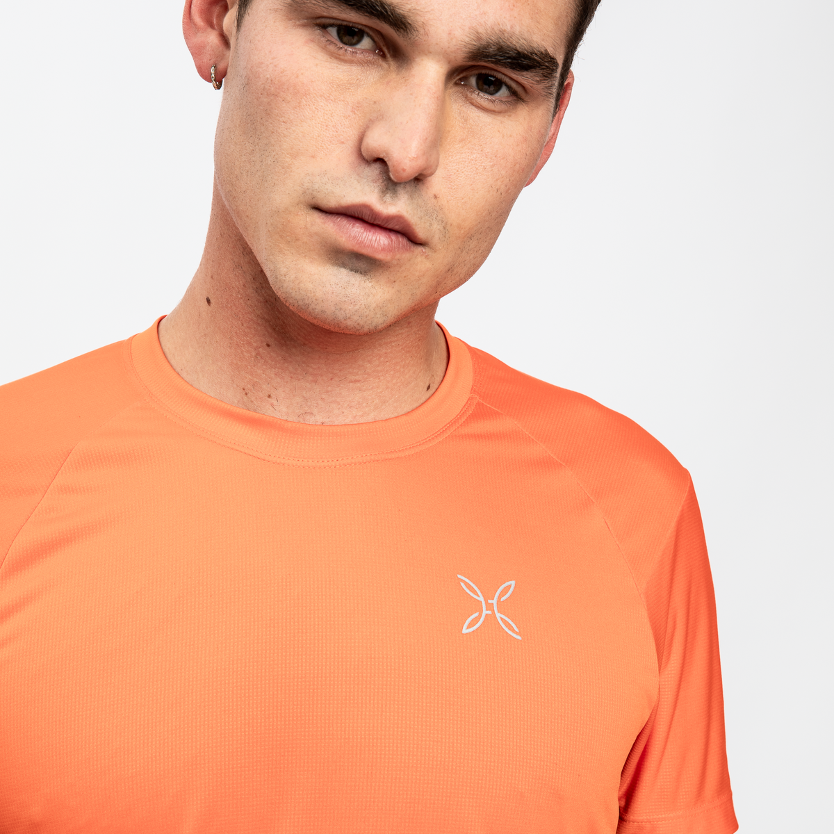 |51933